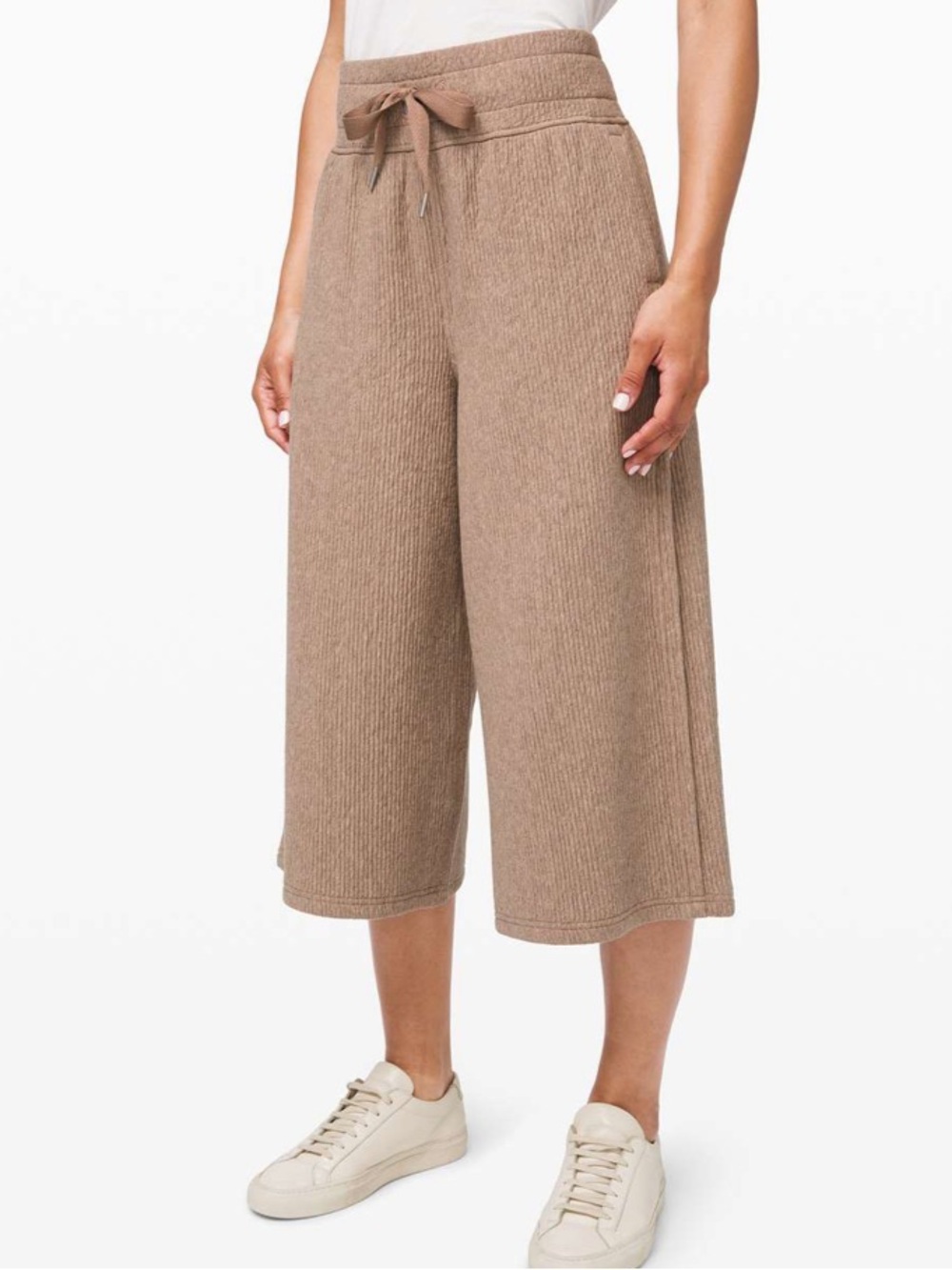 Lululemon Retreat Yourself Crop In Heathered Soft Sand Sz 0